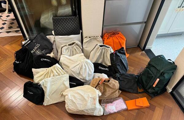 黑河回收奢侈品衣服.jpg